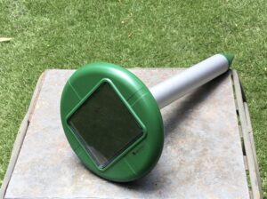 Deluxe Solar Powered Chaser