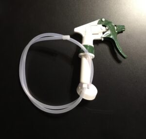 TRIGGER SPRAYER WITH ADJUSTABLE NOZZLE
