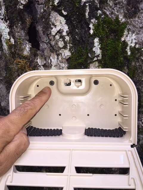 TAMPERPROOF INSECT BAIT STATION